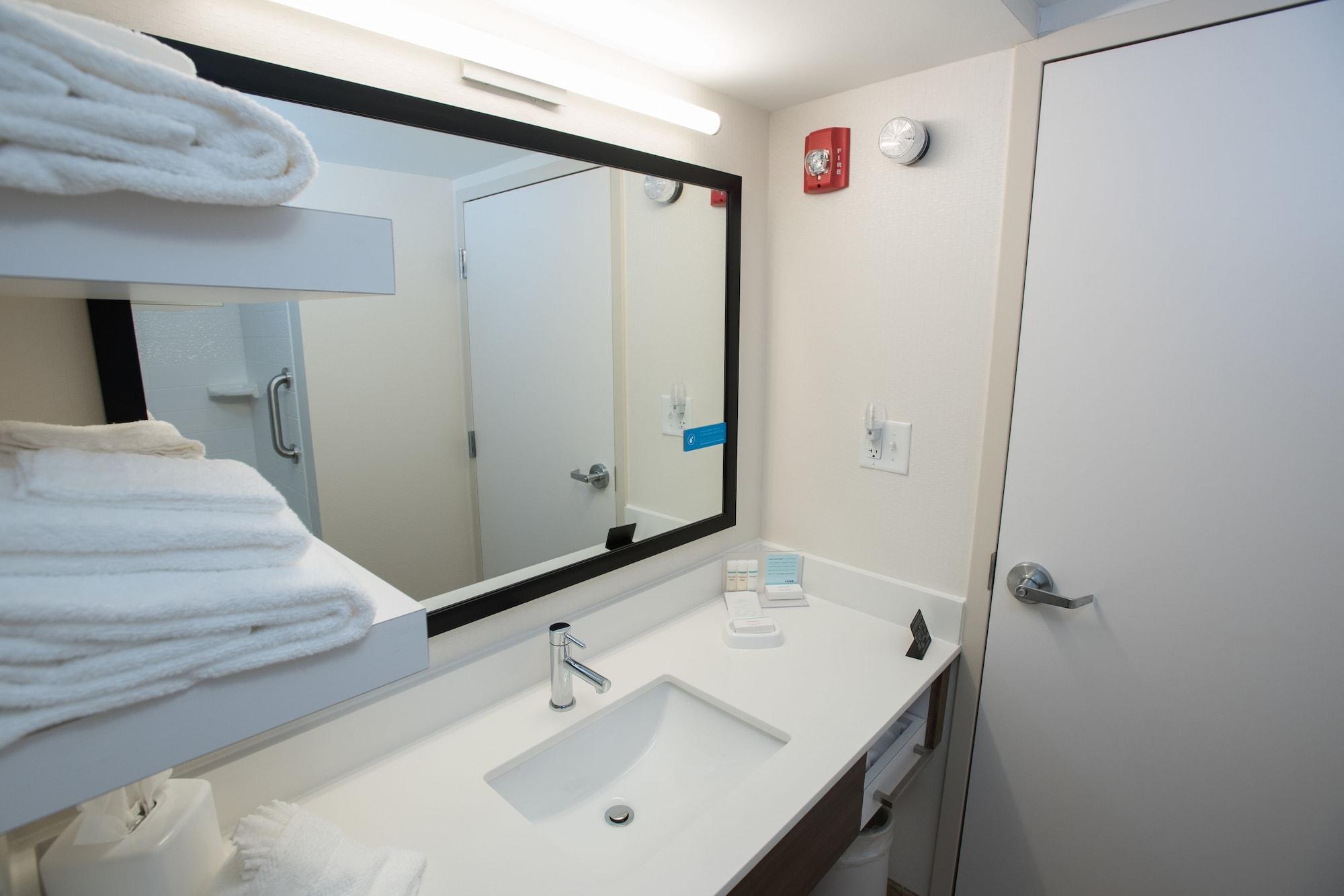 Hampton Inn Wooster Esterno foto