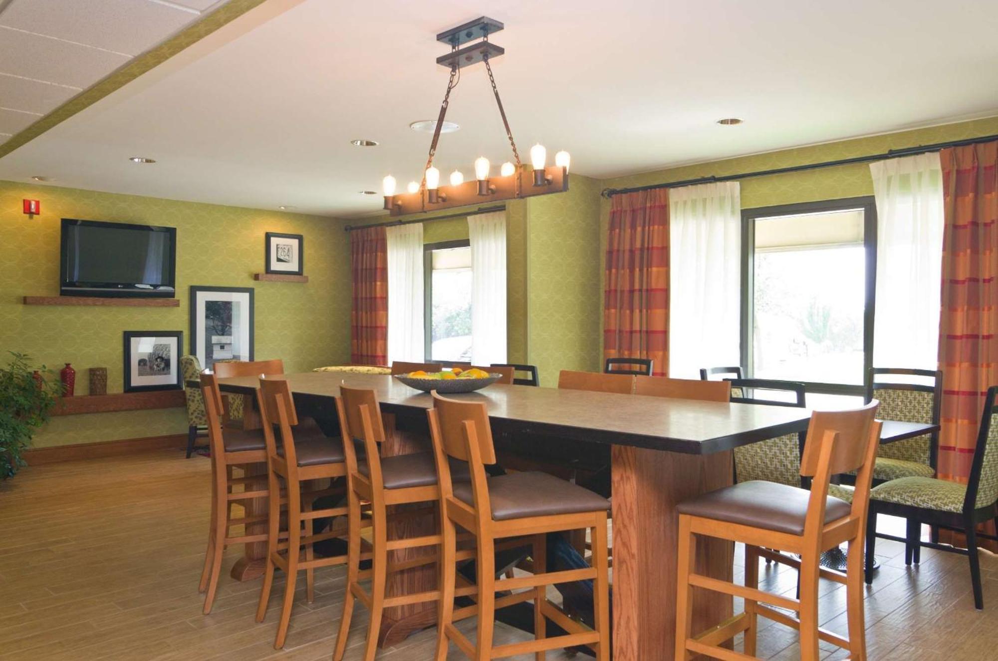 Hampton Inn Wooster Esterno foto