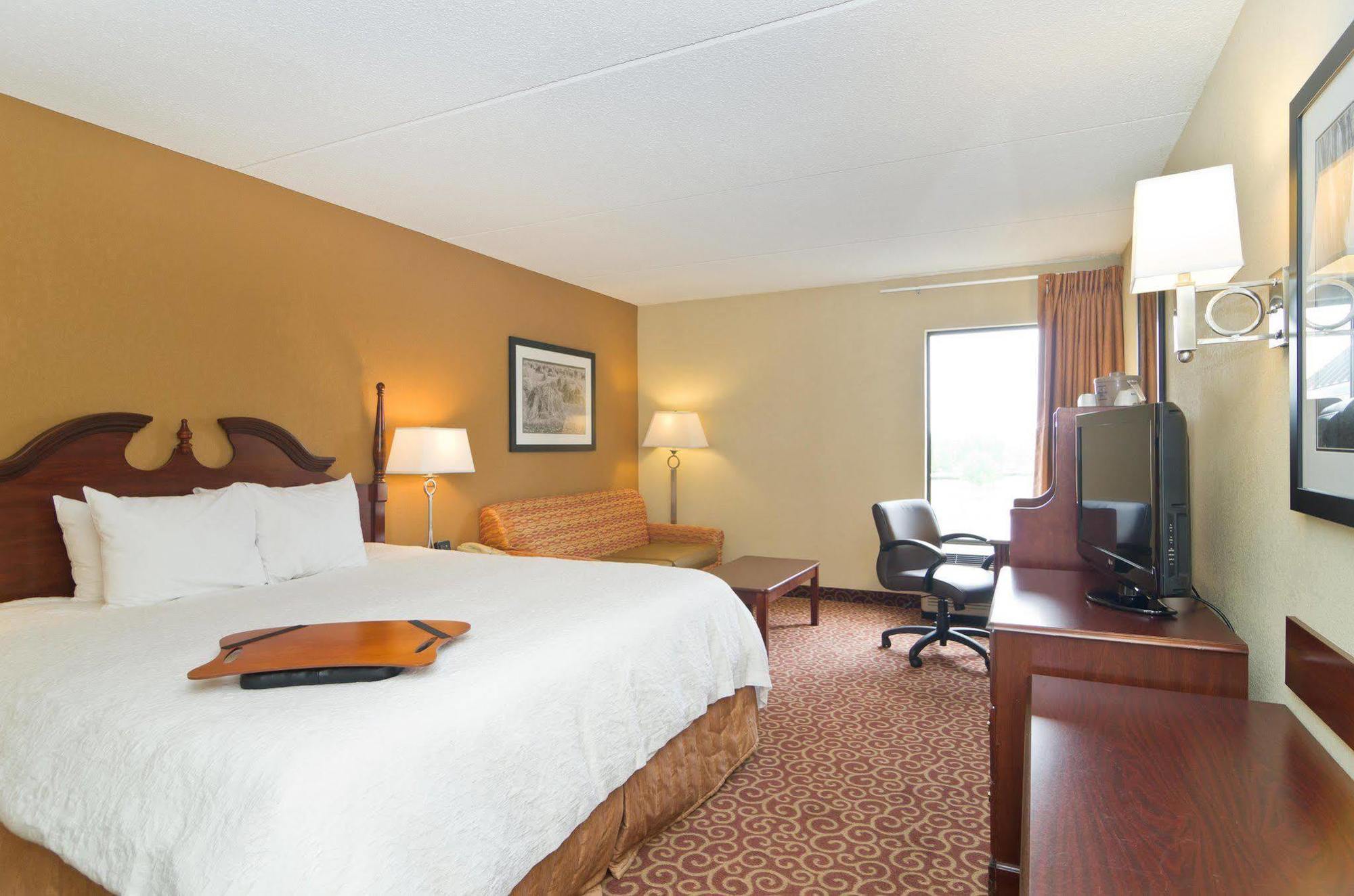 Hampton Inn Wooster Esterno foto