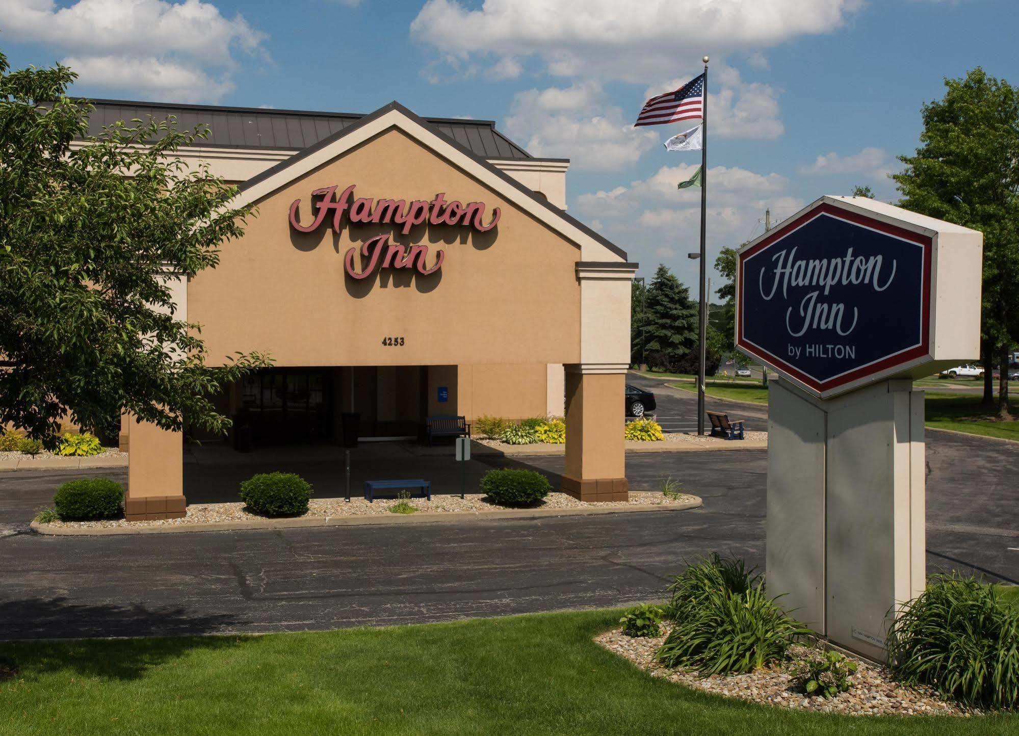 Hampton Inn Wooster Esterno foto