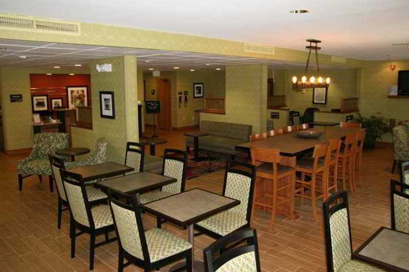 Hampton Inn Wooster Esterno foto